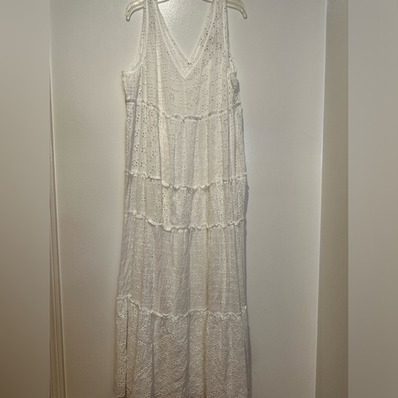 Johnny was Etheral white dress eyelet and silk and cotton and slip - Picture 15 of 16